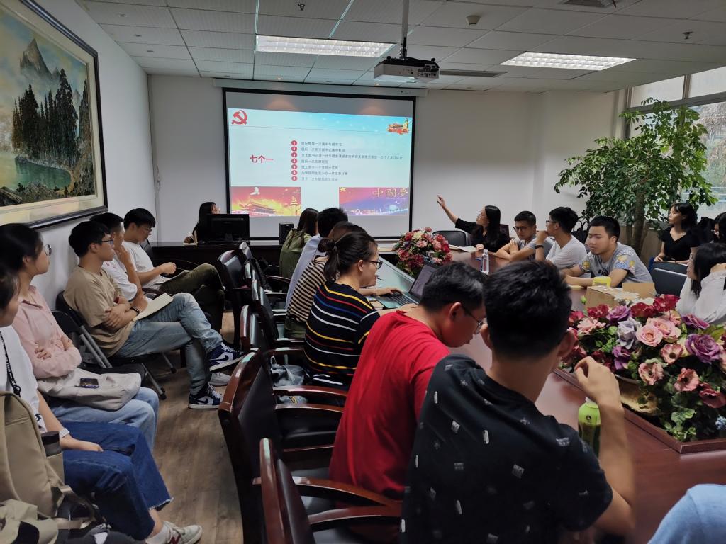 说明: //xiaoyuanwang.shaofubj.com/__local/C/60/90/BE4F0D17578AFABF1B901C1E78B_3F743DD3_1D9F7.jpg